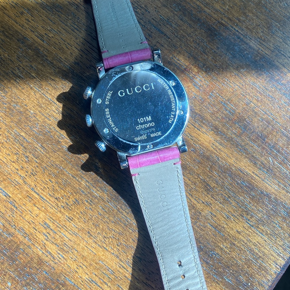 Gucci Crystal Bezel Pink Leather Chronograph Watch - Picture 3 of 10